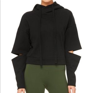 Alo Yoga Peak Long Sleeve Top - Hoodie in Black